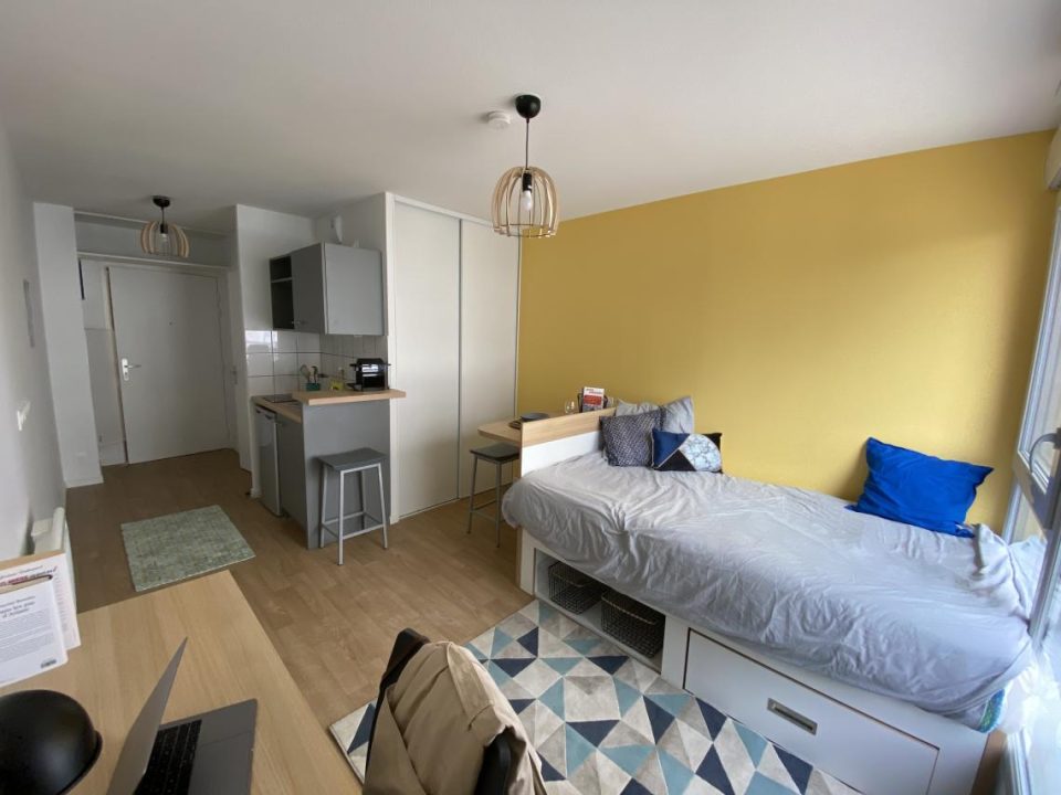 trouvez votre logement étudiant dès maintenant facilement et rapidement. offres adaptées à tous les budgets pour commencer vos études en toute sérénité.